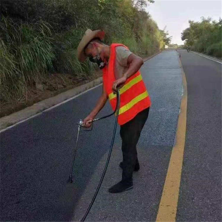 本溪 彩色防滑路面的底涂是保障路面附着力