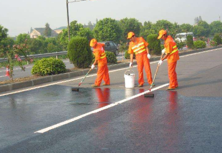 本溪 彩色路面喷漆维修改色的使用寿命有多长？